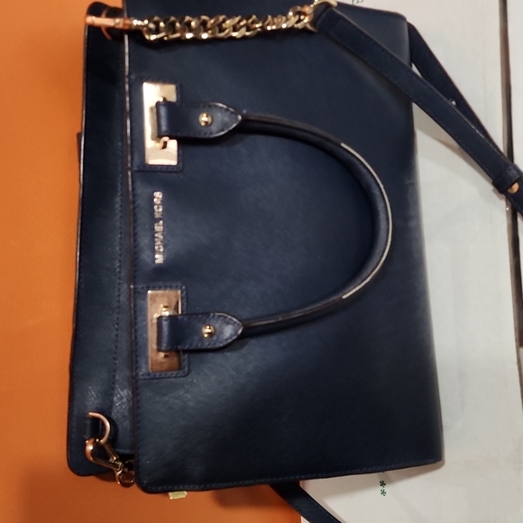 Michael Kors Satchel Leather Bag in Navy Blue with Gold Chain - Picture 10 of 10